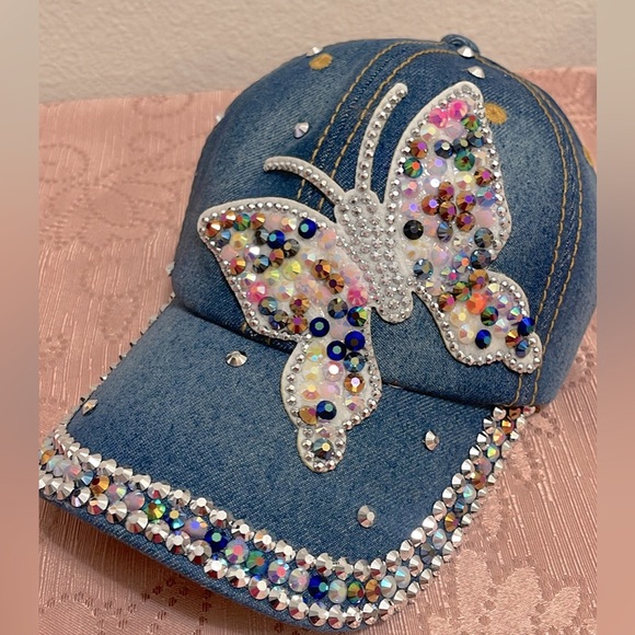 Woman hat with Butterfly design - Picture 1 of 4